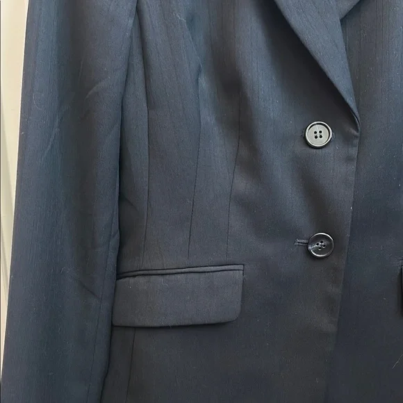 BEAUTIFUL Ann Taylor Women’s Pantsuit 2P - Picture 3 of 8